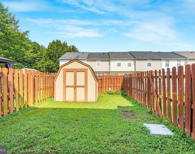 10502 Guilderland Court - Photo Thumbnail 18