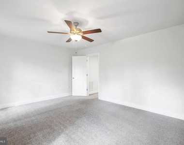 11802 Wilderness Park Drive - Photo Thumbnail 16