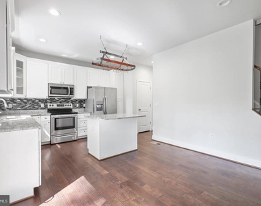 11802 Wilderness Park Drive - Photo Thumbnail 13