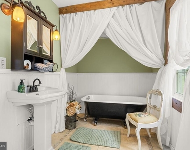 143 N Water Street - Photo Thumbnail 8