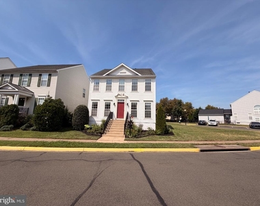 17068 Loftridge Lane - Photo Thumbnail 2