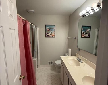 2740 Winston Court - Photo Thumbnail 17