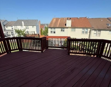 2740 Winston Court - Photo Thumbnail 8