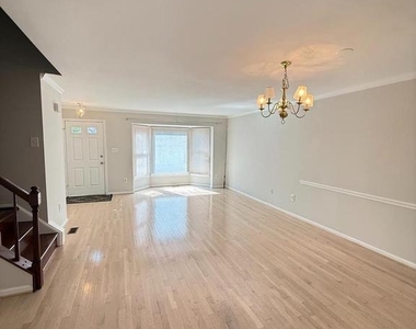 2740 Winston Court - Photo Thumbnail 1