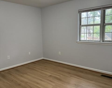 14358 Springbrook Court - Photo Thumbnail 12