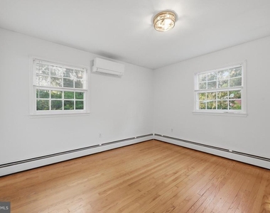 8414 Impalla Drive - Photo Thumbnail 10