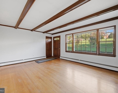 8414 Impalla Drive - Photo Thumbnail 4