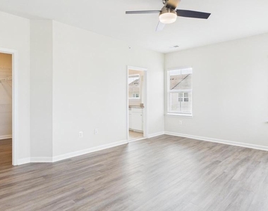 10068 Market Street - Photo Thumbnail 31