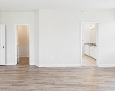 10068 Market Street - Photo Thumbnail 32