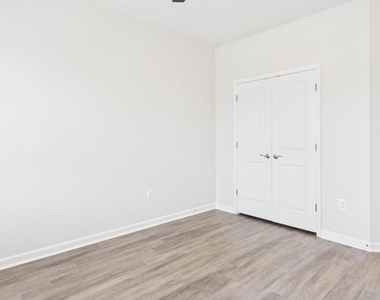 10068 Market Street - Photo Thumbnail 43