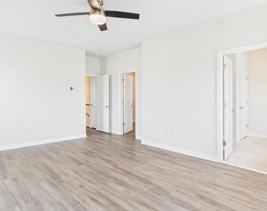 10068 Market Street - Photo Thumbnail 33