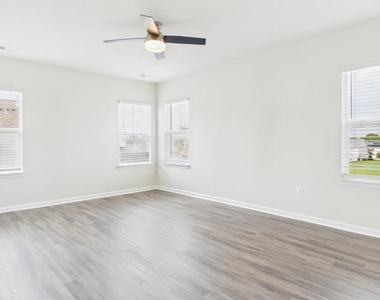 10068 Market Street - Photo Thumbnail 30