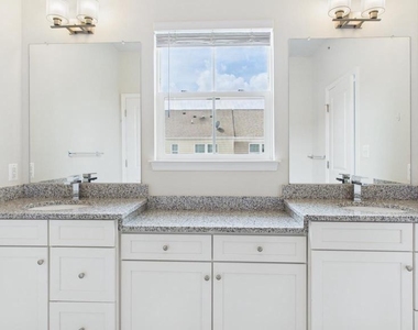 10068 Market Street - Photo Thumbnail 40