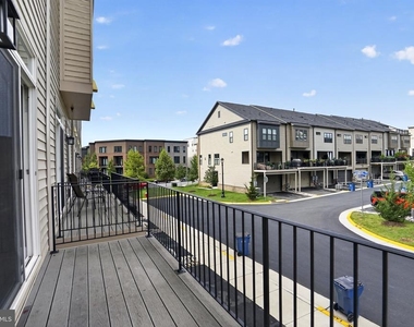 22964 Cabral Terrace - Photo Thumbnail 4