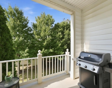 42427 Rockslide Terrace - Photo Thumbnail 7