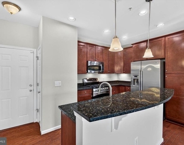 43845 Centergate Drive - Photo Thumbnail 10