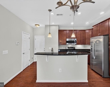 43845 Centergate Drive - Photo Thumbnail 8
