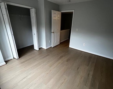 44211 Litchfield Terrace - Photo Thumbnail 13