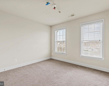 139 Petunia Terrace Se - Photo Thumbnail 30