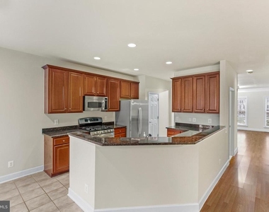 139 Petunia Terrace Se - Photo Thumbnail 10