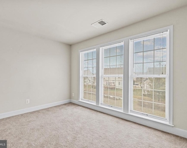 139 Petunia Terrace Se - Photo Thumbnail 26