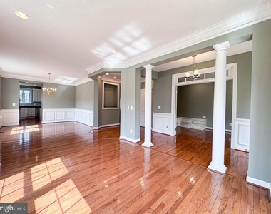 22827 Oakgrove Road - Photo Thumbnail 6