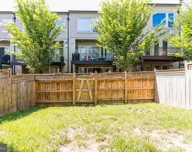 42301 Ashmead Terrace - Photo Thumbnail 15