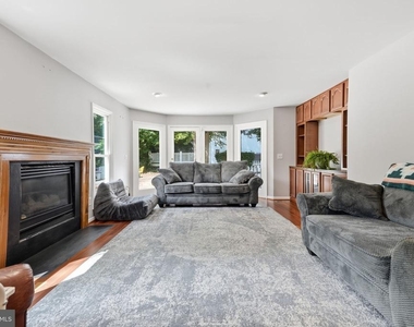 47656 Pennrun Way - Photo Thumbnail 20
