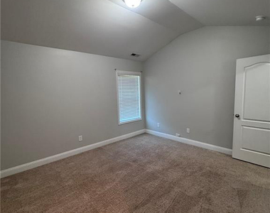 188 Bandana Way - Photo Thumbnail 15