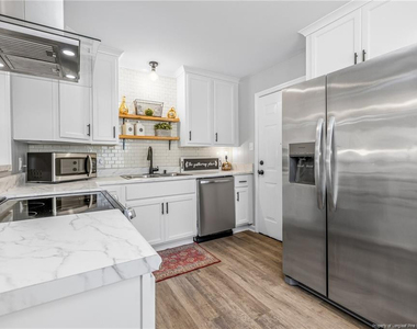 707 Commerce Street - Photo Thumbnail 9