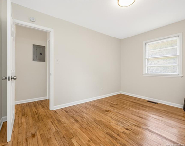 707 Commerce Street - Photo Thumbnail 14