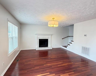 4232 Bartlet Glen Lane - Photo Thumbnail 5