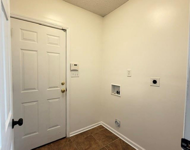 4232 Bartlet Glen Lane - Photo Thumbnail 11