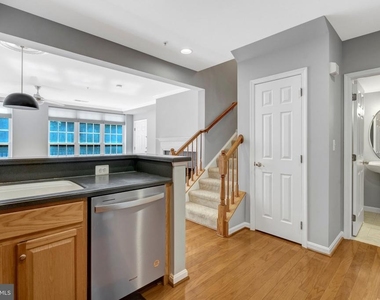 4569 Whittemore - Photo Thumbnail 9