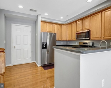 4569 Whittemore - Photo Thumbnail 7