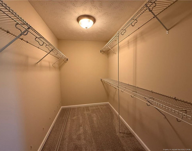 402 Colonists Place - Photo Thumbnail 10