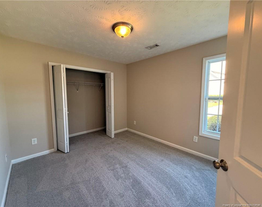 402 Colonists Place - Photo Thumbnail 14