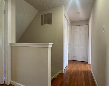 5726 Oak Fern Court - Photo Thumbnail 11