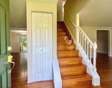 5726 Oak Fern Court - Photo Thumbnail 2