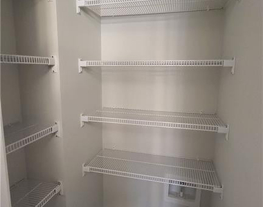 105 Pineridge Drive - Photo Thumbnail 11