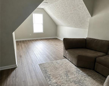 35 Wynnborne Circle - Photo Thumbnail 8