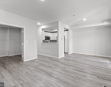1318 Garden Wall Circle - Photo Thumbnail 3