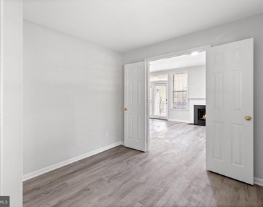 1318 Garden Wall Circle - Photo Thumbnail 11