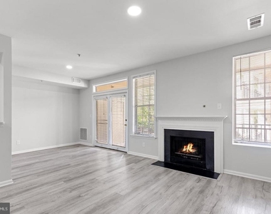 1318 Garden Wall Circle - Photo Thumbnail 1