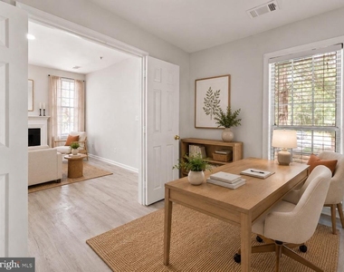 1318 Garden Wall Circle - Photo Thumbnail 9