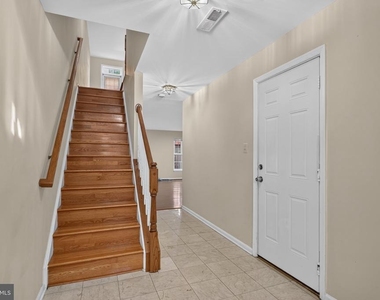 5950 Ians Way - Photo Thumbnail 3