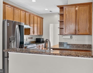 5950 Ians Way - Photo Thumbnail 12