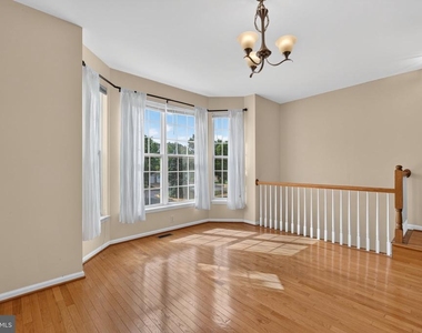 5950 Ians Way - Photo Thumbnail 17