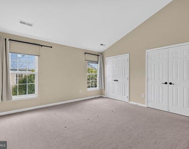 5950 Ians Way - Photo Thumbnail 21