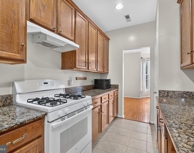 5950 Ians Way - Photo Thumbnail 14